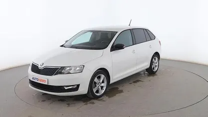 Blanco Usado 2018 Skoda Rapid Utilitario | 10.699 € (Precio justo)