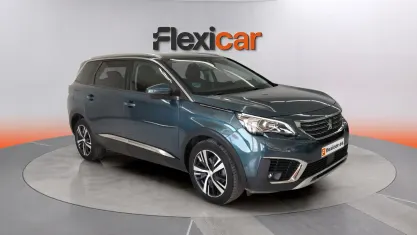 Usado Peugeot 5008 Allure 120 CV (88 kW) 2017 Verde Monovolumen