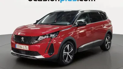 Usado Peugeot 5008 GT 131 CV (96 kW) 2021 Rojo SUV
