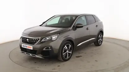 Usado Peugeot 3008 Allure 165 CV (121 kW) 2018 Gris SUV