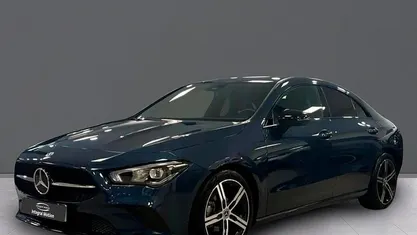 Usado Mercedes CLA180 136 CV (100 kW) 2023 Azul Berlina