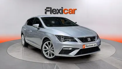 Usado Seat Leon FR 125 CV (91 kW) 2018 Gris Berlina