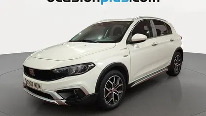 Usado Fiat Tipo Cross 131 CV (96 kW) 2023 Blanco SUV