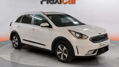 Usado Kia Niro 143 CV (105 kW) 2017 Blanco SUV