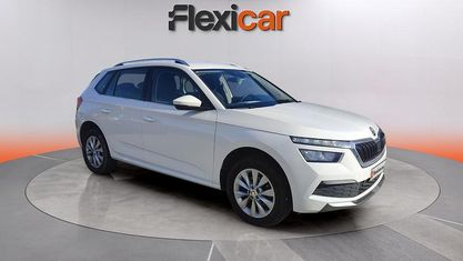 Usado Skoda Kamiq Ambition 110 CV (80 kW) 2021 Blanco SUV