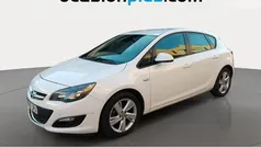 Usado 2015 Opel Astra Excellence Utilitario | 8200 € (Precio justo)