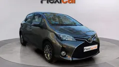 Gris Usado 2016 Toyota Yaris Active Berlina | 8390 € (Buen precio)