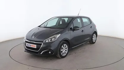 Usado 2017 Peugeot 208 Active Utilitario | 8099 € (Buen precio)