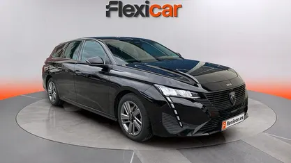 Usado Peugeot 308 S 130 CV (95 kW) 2022 Negro Familiar