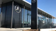 Plata iridio Usado 2024 Mercedes A250 AMG line Berlina | 34.980 € (Buen precio)