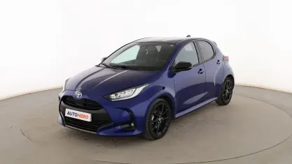 Usado Toyota Yaris Style 116 CV (85 kW) 2022 Azul Utilitario