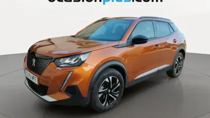 Usado Peugeot 2008 Allure 130 CV (95 kW) 2023 Naranja SUV