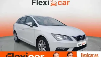 Usado Seat Leon ST Style 131 CV (96 kW) 2019 Blanco Familiar