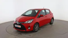 Rojo Usado 2015 Toyota Yaris City Utilitario | 10.599 € (Precio justo)