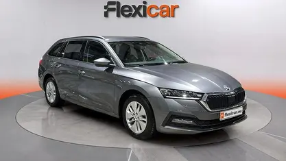 Usado Skoda Octavia Ambition 116 CV (85 kW) 2022 Familiar