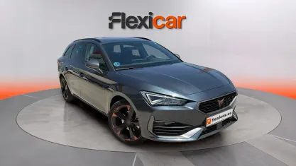 Usado Cupra Leon 150 CV (110 kW) 2023 Gris Familiar