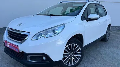 Usado Peugeot 2008 Active 82 CV (60 kW) 2014 Blanco SUV