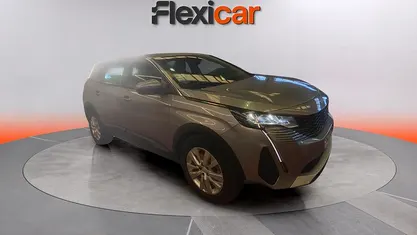 Usado Peugeot 5008 Active 131 CV (96 kW) 2021 Gris SUV