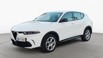Używany Alfa Romeo Tonale Super 131 KM (96 kW) 2023 Biały SUV