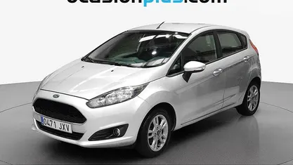 Usado Ford Fiesta Trend 75 CV (55 kW) 2017 Gris plata Utilitario