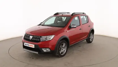 Usado Dacia Sandero Stepway 90 CV (66 kW) 2017 Rojo Berlina