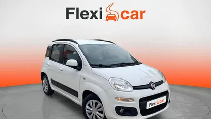 Usado Fiat Panda Lounge 75 CV (55 kW) 2015 Blanco Utilitario