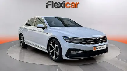 Usado VW Passat R-line 150 CV (110 kW) 2021 Berlina