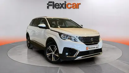Usado Peugeot 5008 Active+ 131 CV (96 kW) 2018 Blanco Monovolumen