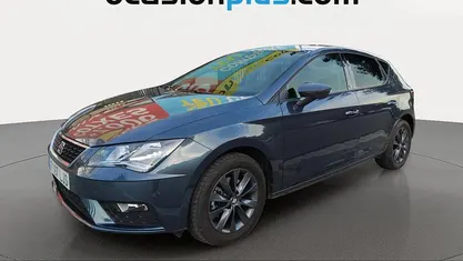 Usado Seat Leon Style 131 CV (96 kW) 2020 Gris Utilitario