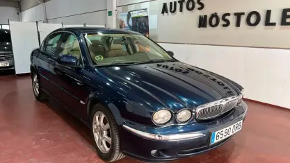 Usado Jaguar X-type Executive 130 CV (95 kW) 2005 Verde Berlina