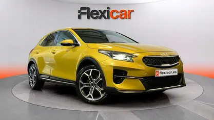 Usado Kia XCeed 162 CV (119 kW) 2022 Amarillo SUV