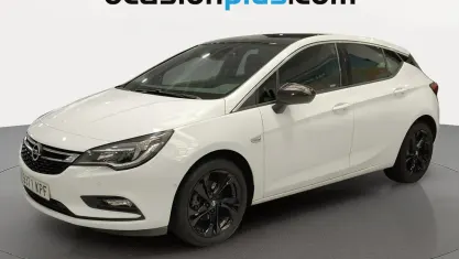 Usado Opel Astra Dynamic 125 CV (91 kW) 2018 Blanco Utilitario