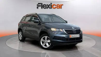 Usado Skoda Karoq Ambition 150 CV (110 kW) 2022 Gris SUV