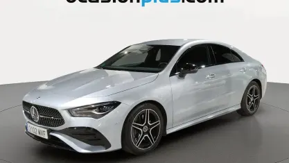 Usado Mercedes CLA200 AMG 163 CV (119 kW) 2024 Gris plata Berlina