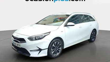 Usado Kia Ceed 101 CV (74 kW) 2025 Blanco Utilitario
