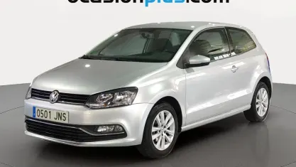 Usado VW Polo Advance 90 CV (66 kW) 2016 Gris plata Utilitario
