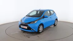 Azul Usado 2017 Toyota Aygo X-play Utilitario | 9799 € (Precio justo)