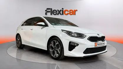 Käytetty Kia Ceed 101 HP (74 kW) 2021 Viistoperä
