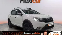 Blanco Usado 2017 Dacia Sandero Stepway Berlina | 8490 € (Precio justo)