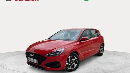 Rojo Usado 2024 Hyundai i30 Berlina | 20.490 € (Precio justo)