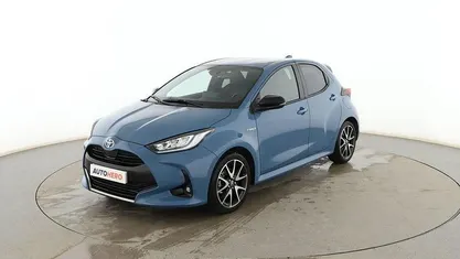 Azul Usado 2020 Toyota Yaris Hybrid Style Berlina | 19.799 € (Precio justo)