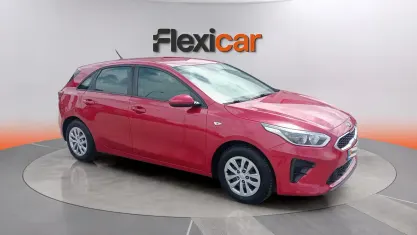 Usado Kia Ceed 120 CV (88 kW) 2020 Rojo Utilitario