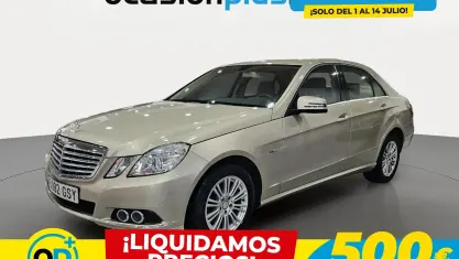 Usado Mercedes E350 Elegance 292 CV (214 kW) 2010 Beige Berlina