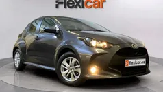 Gris Usado 2024 Toyota Yaris Edition Berlina | 16.990 € (Super precio)