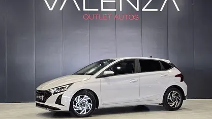 Gris Usado 2024 Hyundai i20 Berlina | 19.900 € (Un poco caro)