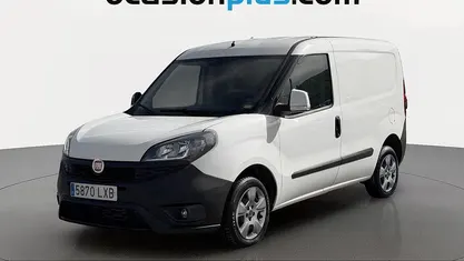 Usado Fiat Doblò 95 CV (69 kW) 2022 Blanco Monovolumen