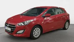 Rojo Usado 2015 Hyundai i30 Utilitario | 9090 € (Precio justo)