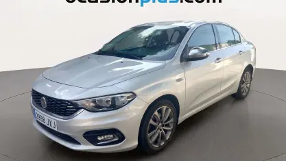 Usado Fiat Tipo Lounge 95 CV (69 kW) 2017 Gris plata Monovolumen