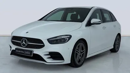 Usado Mercedes B200 AMG line 150 CV (110 kW) 2024 Blanco Monovolumen