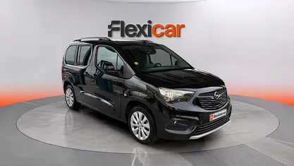 Usado Opel Combo Elegance 102 CV (75 kW) 2020 Negro Monovolumen